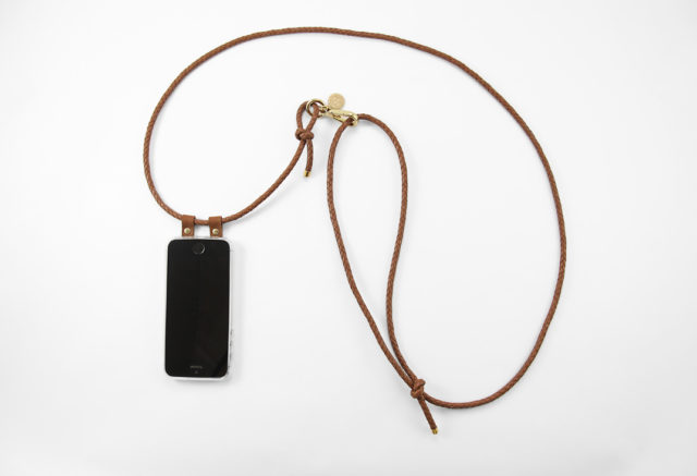 iPhone hülle zum umhängen cognac Leder crossbody iPhone case cognac leather