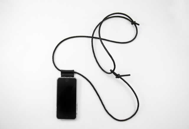 Handykette geflochtene Lederkordel schwarz minimalistisch