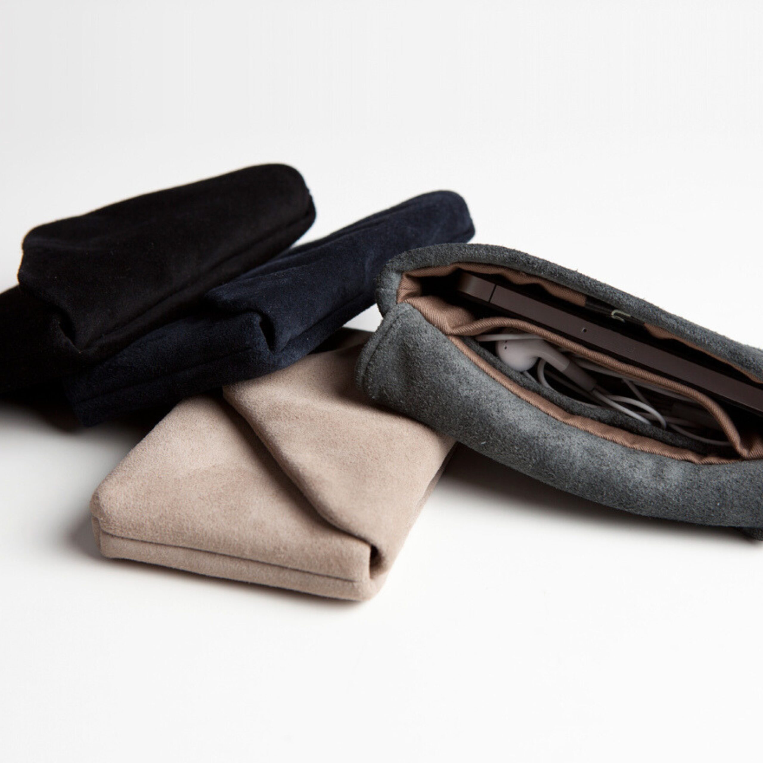Antonia Handy clutch mir Geldbörse aus echtem Leder in schwarz