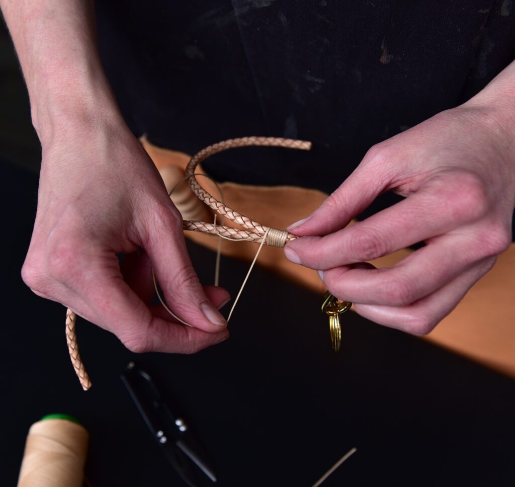 Herstellung Leder Schlüsselanhänger geflochten