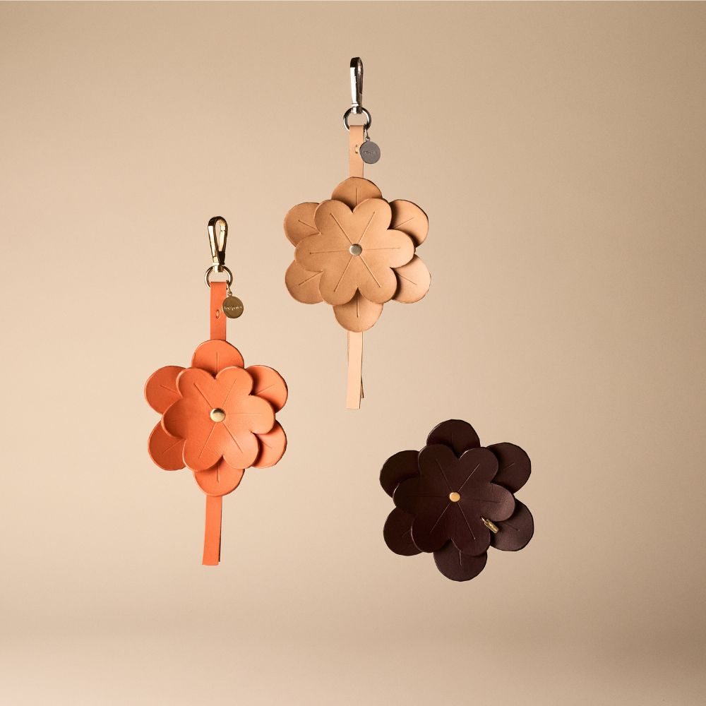 Bag Charm Trend Lederblüte