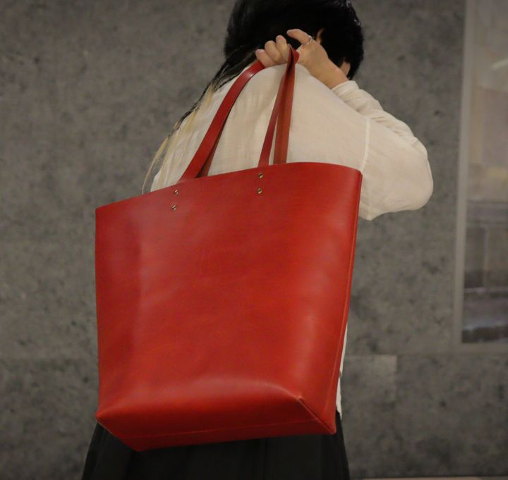 Modell Ledershopper Lederbearbeitungskurs