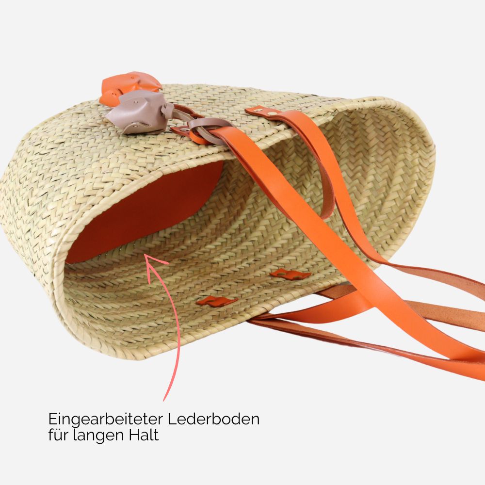 Korbtasche oder Strandtasche mit Lederhenkeln